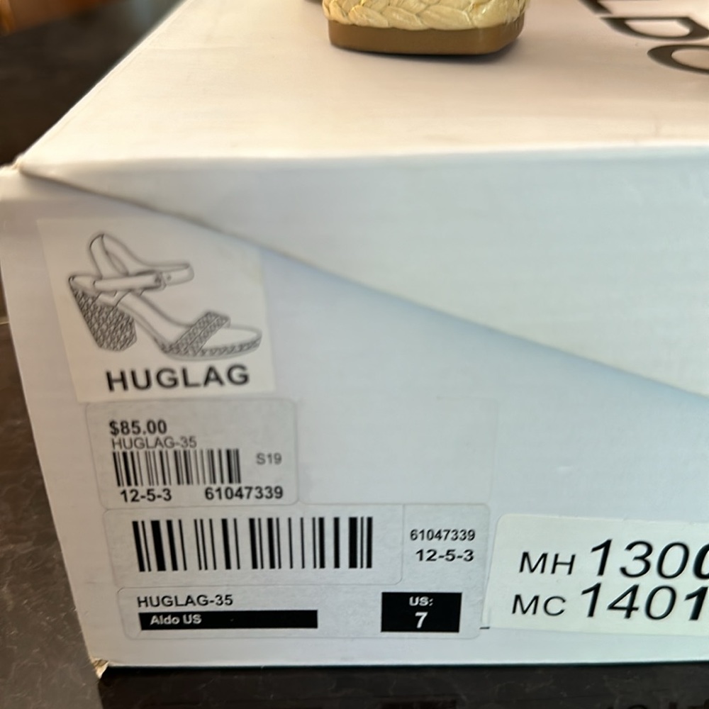 Aldo Huglag Wicker heels. LIKE NEW Size 7 - Picture 9 of 9